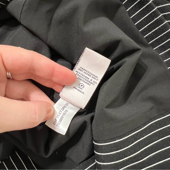 DVF Black White Pin stripe sleeveless Gilet Dress 4 button up v neck - Picture 14 of 16